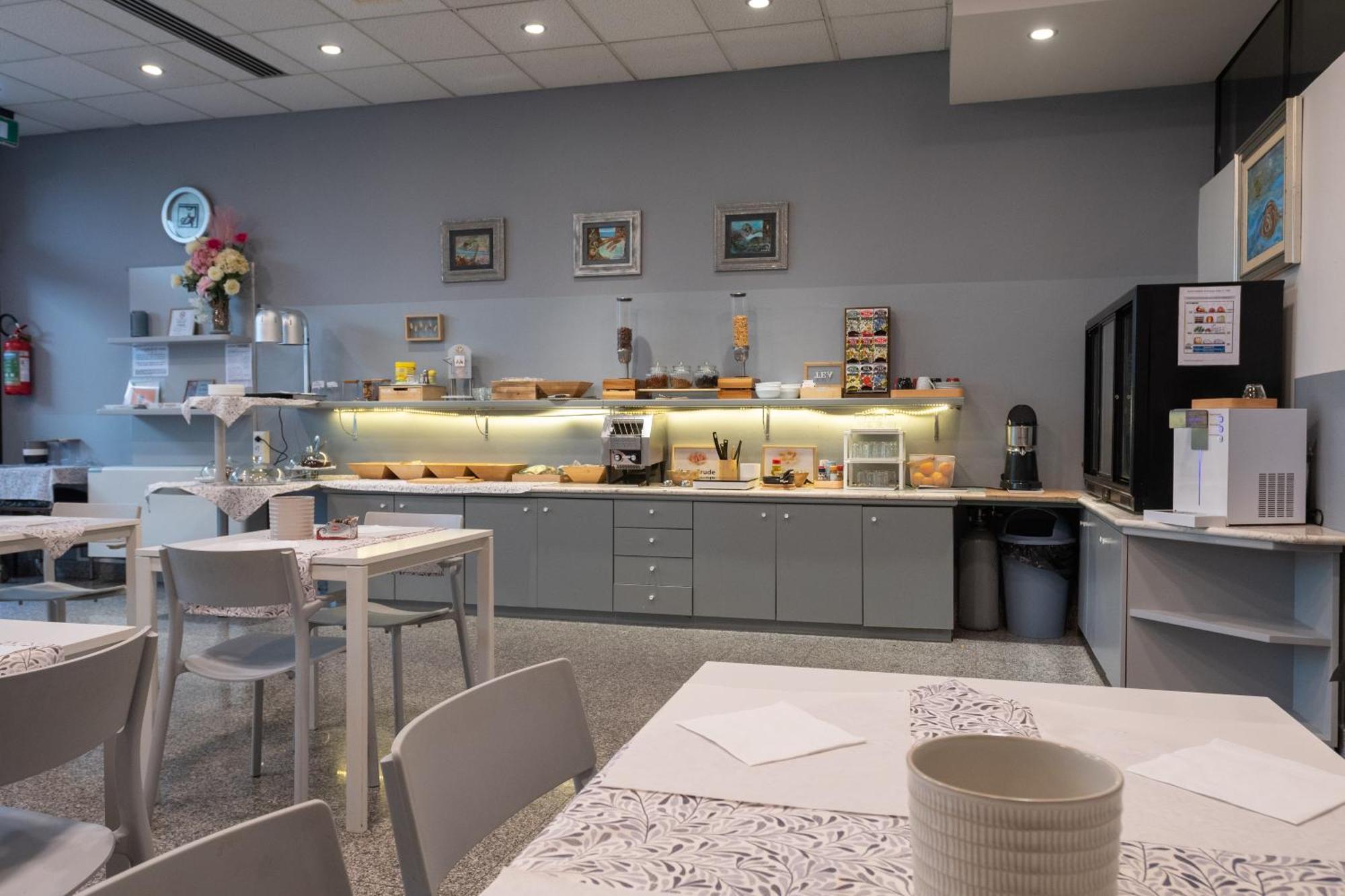 Baffo Rosso Hotel Alba Adriatica