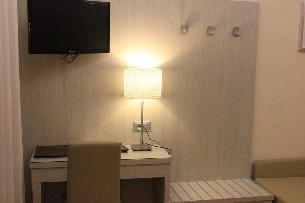 Hotel Baffo Rosso Alba Adriatica